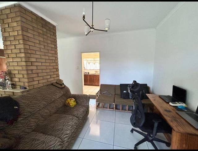 3 BEDROOM HOUSE FOR SALE IN STRUBENVALE